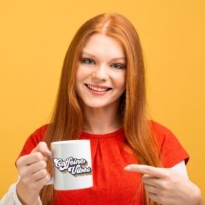 Чаша с принт Caffeine Vibes